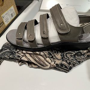 Propet Sandals size 6.5 W